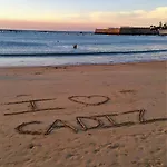 بيت شباب Casa Caracol كاديز