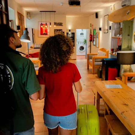 بيت شباب Casa Caracol كاديز